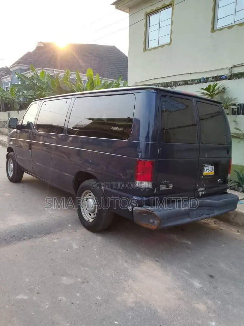 Ford E250 2006 Blue