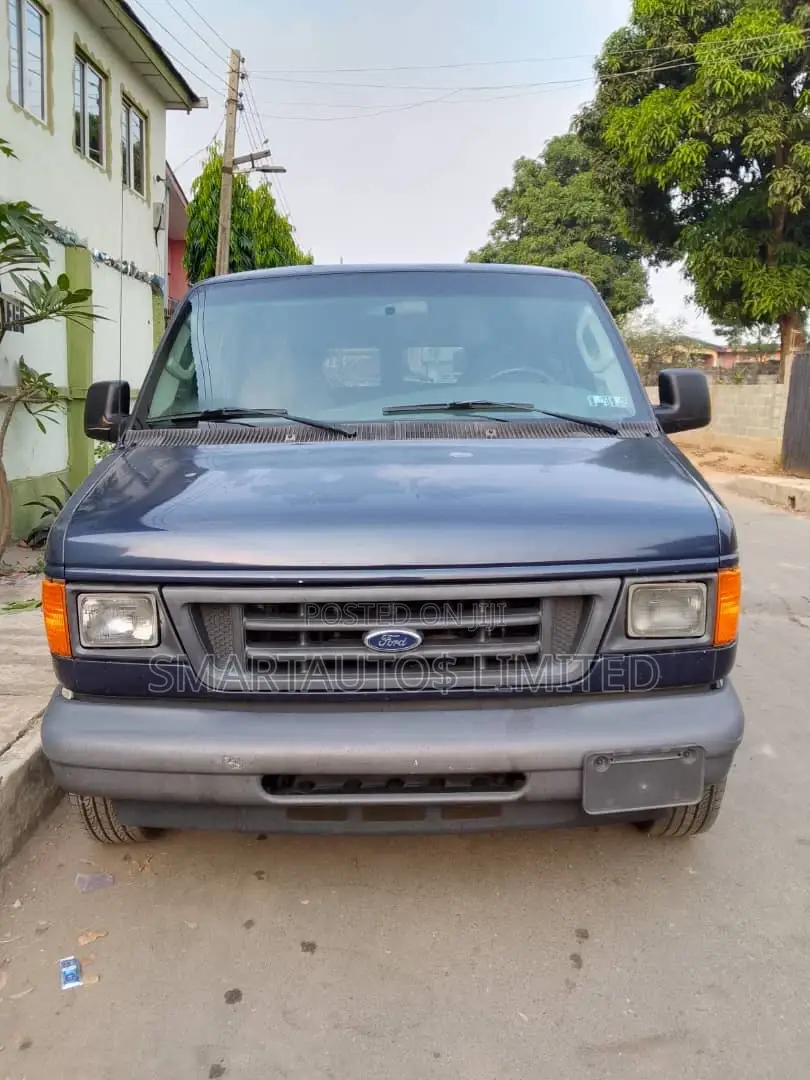 Ford E250 2006 Blue