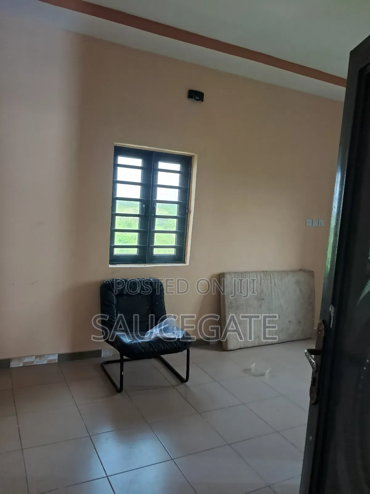 2bdrm Apartment in Diamond  Estate  for rent