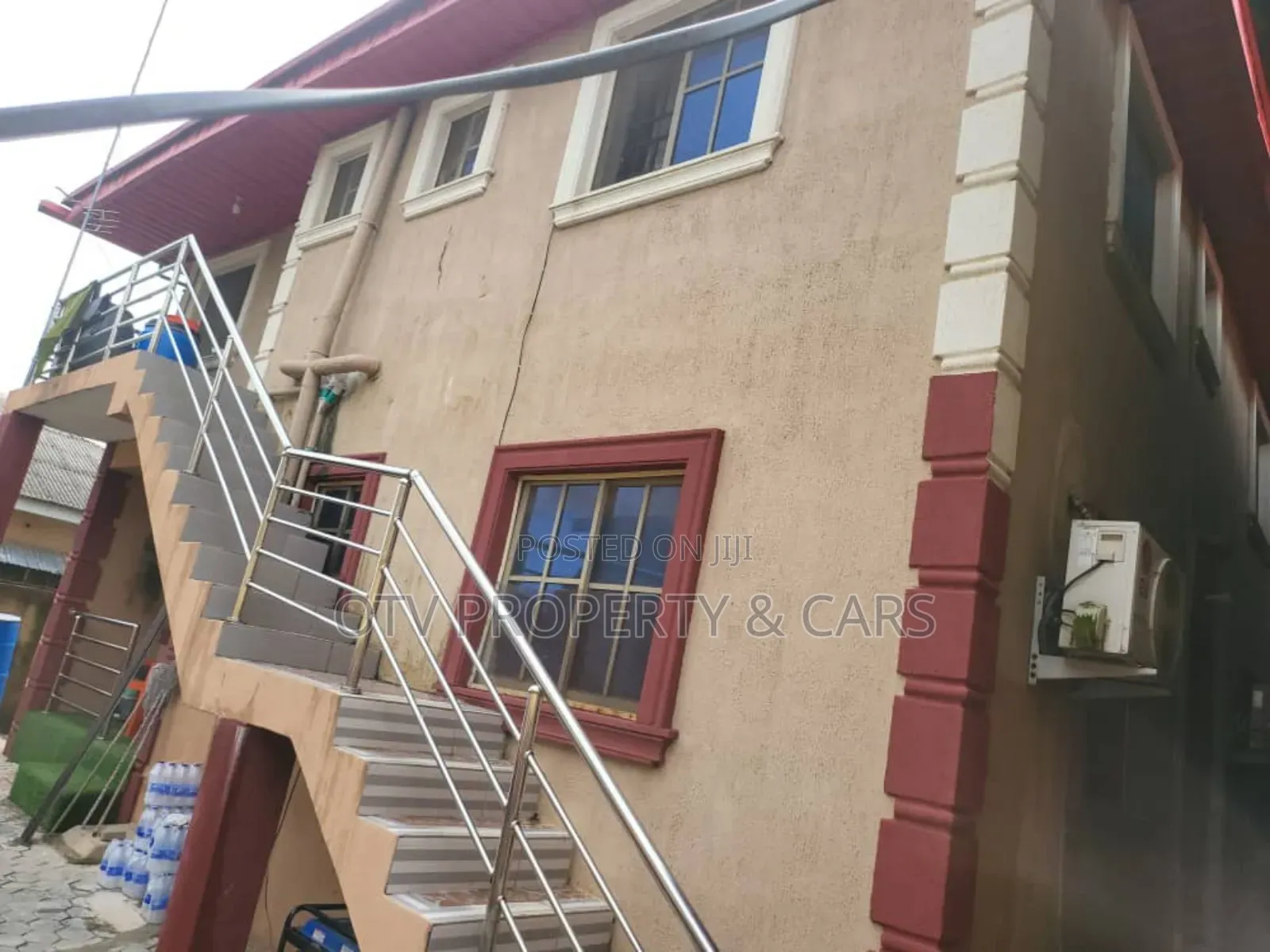 20bdrm Apartment in Isolo for sale