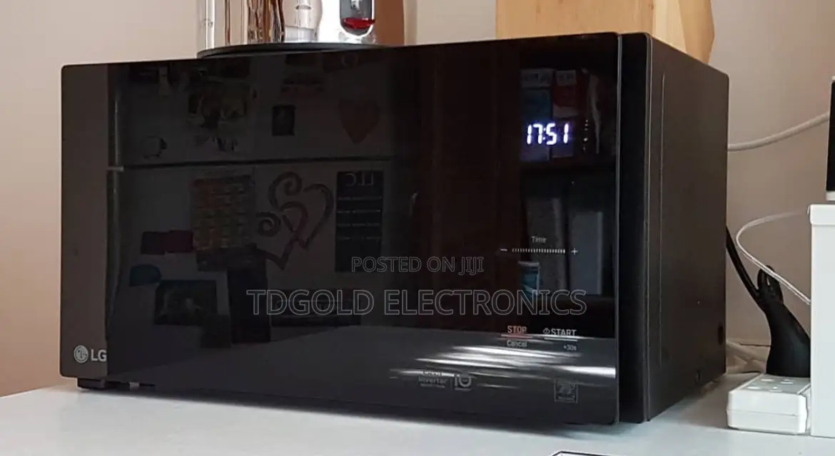 The LG 20L Microwave Oven MS2032