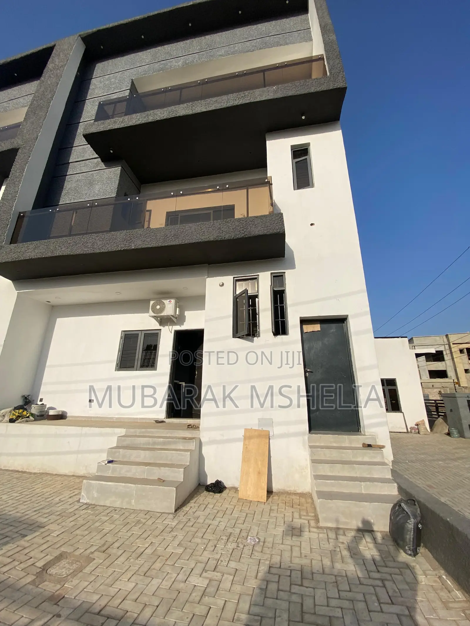 4bdrm Duplex in Jahi for sale