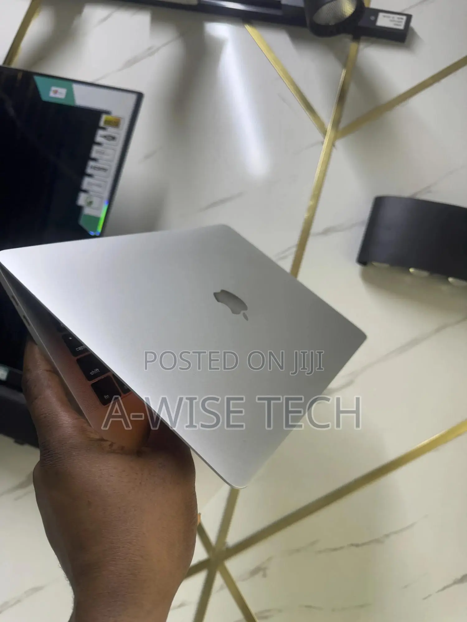 Laptop Apple MacBook Pro 2017 16GB Intel Core I5 SSD 256GB