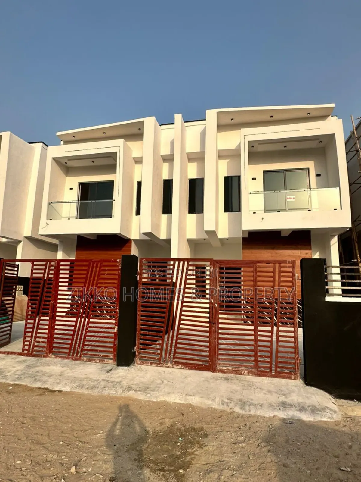 4bdrm Duplex In Ajah For Sale