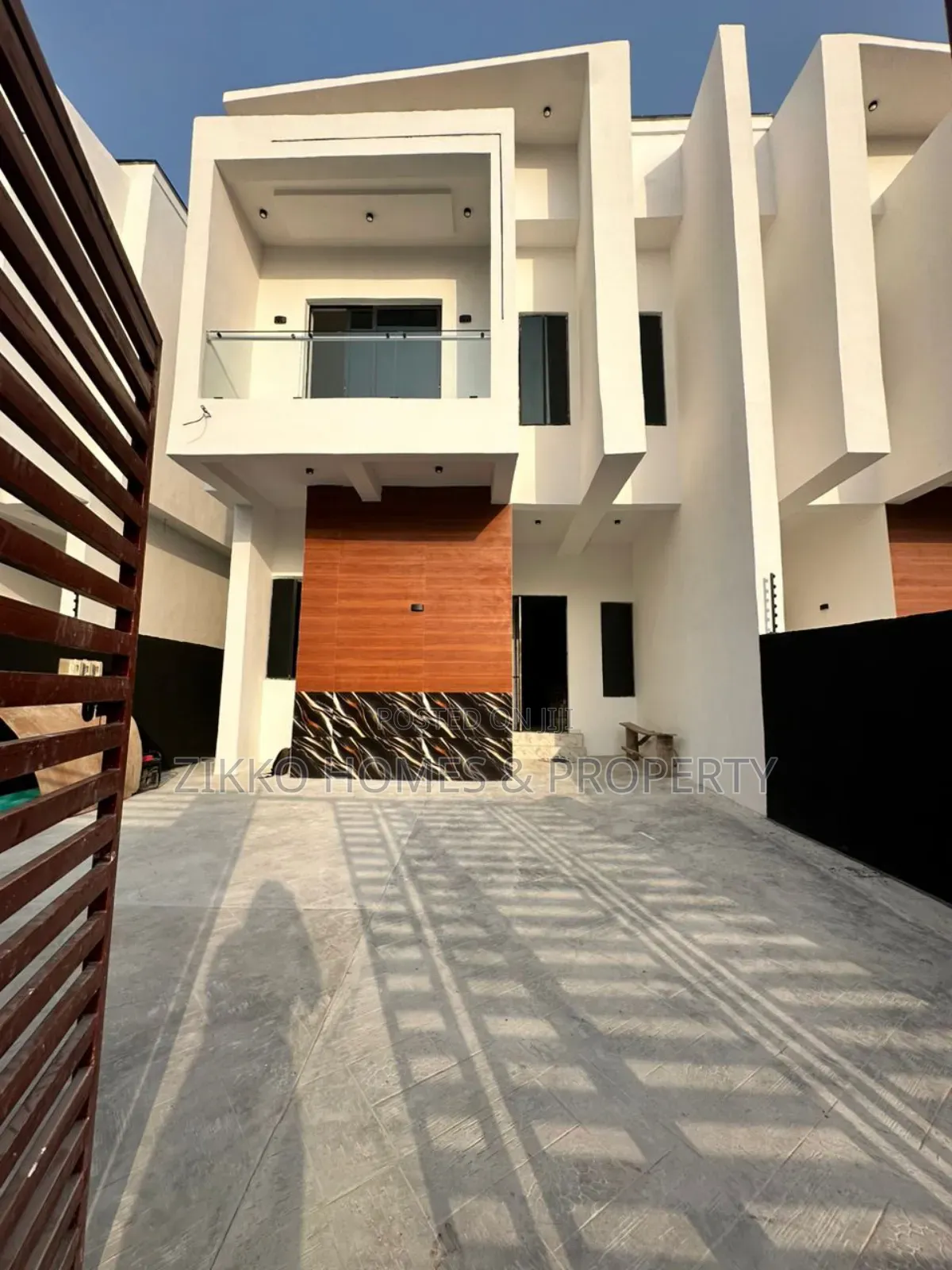 4bdrm Duplex In Ajah For Sale