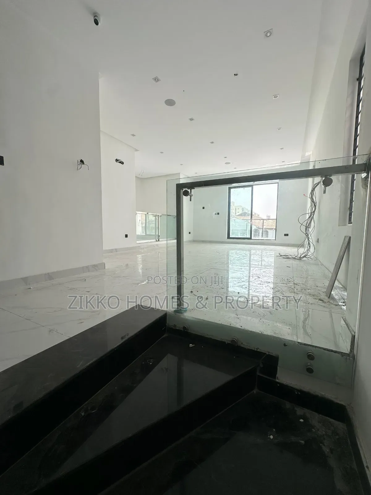 4bdrm Duplex in Lekki for sale