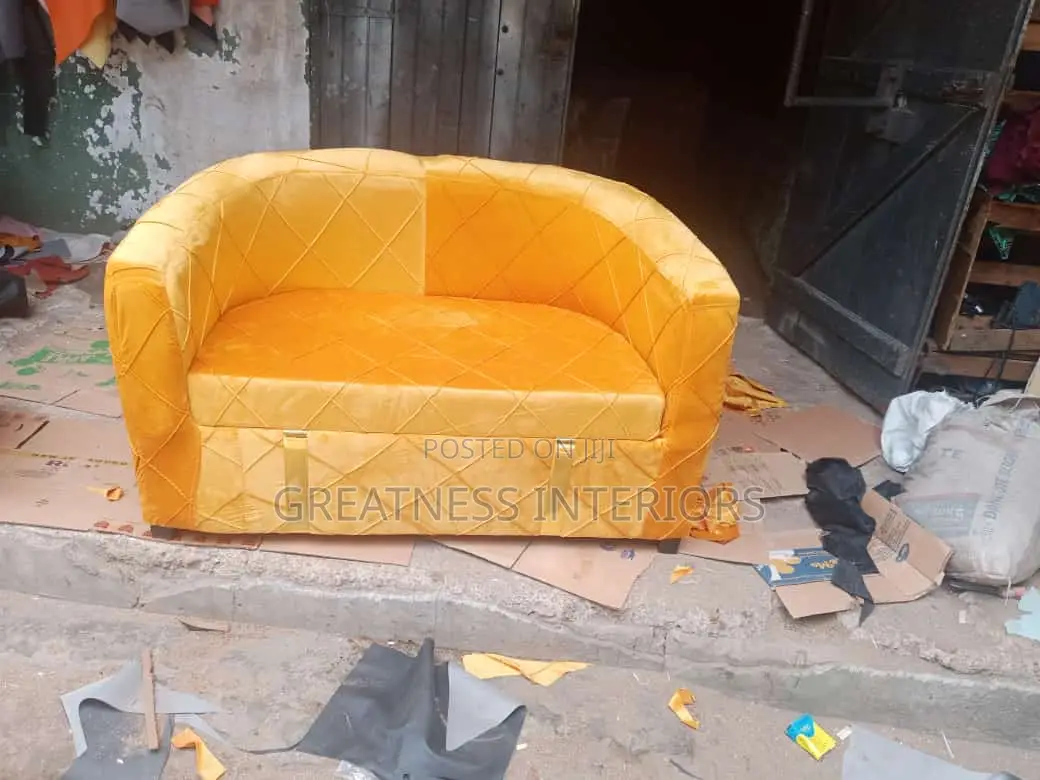 High Standard Imported 2 Seaters Bucket Chair