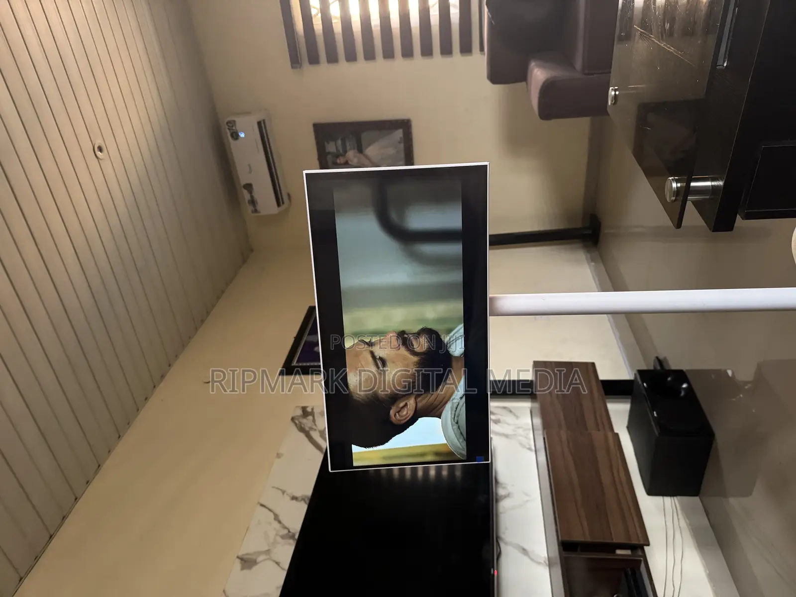 24 Inches Android Rotating Standbyme Screen