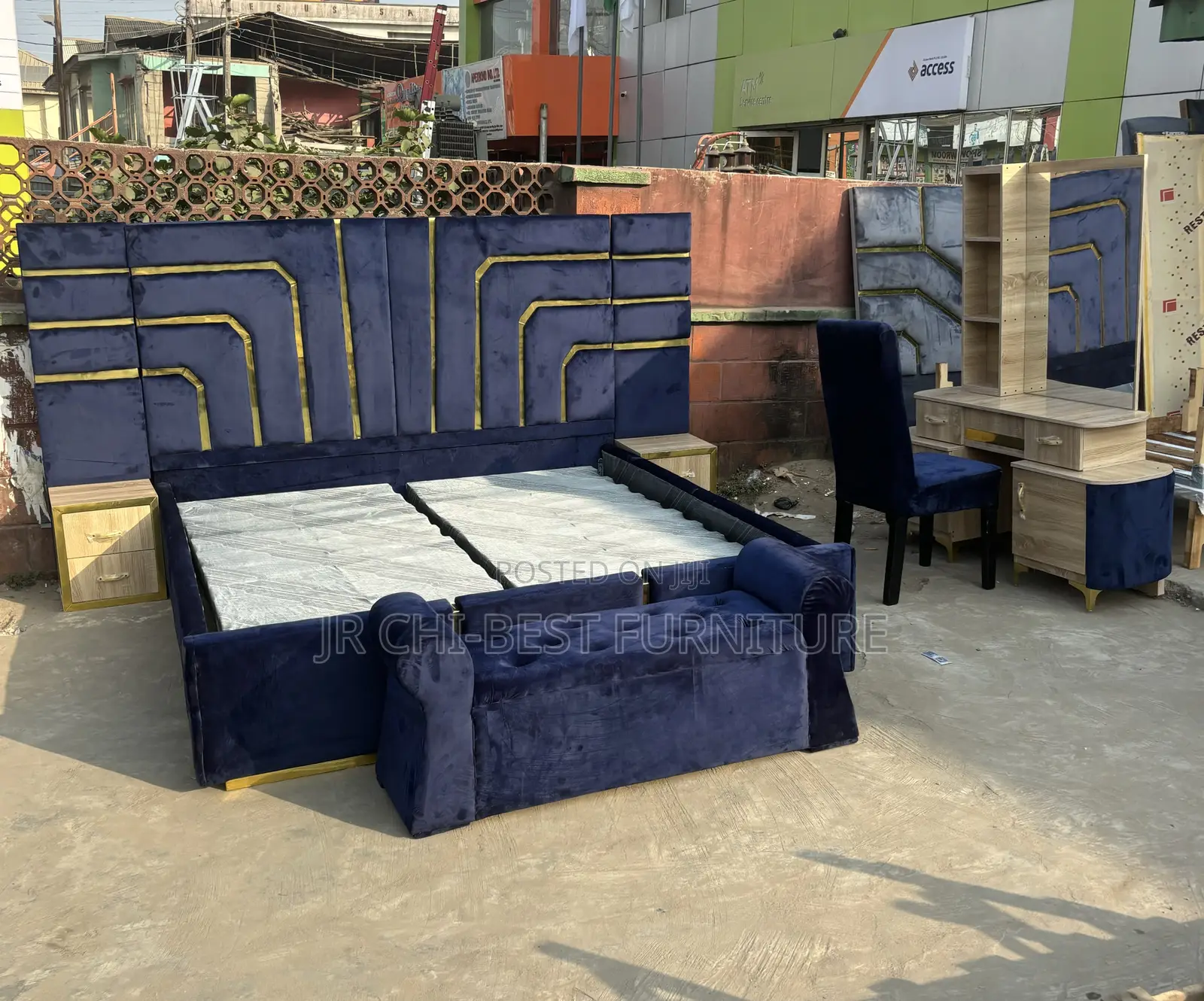 Well Manufactured Quality 6 by 6 HDF Upholstery Bed Frame