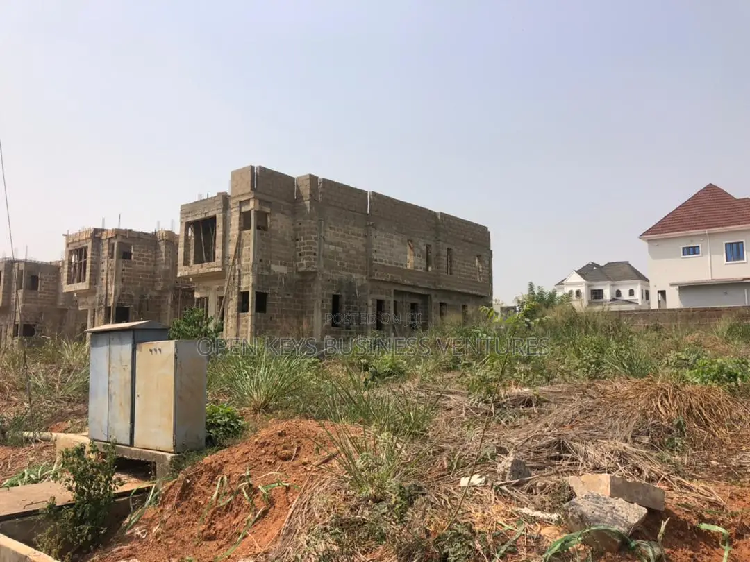 1000sqm of Land