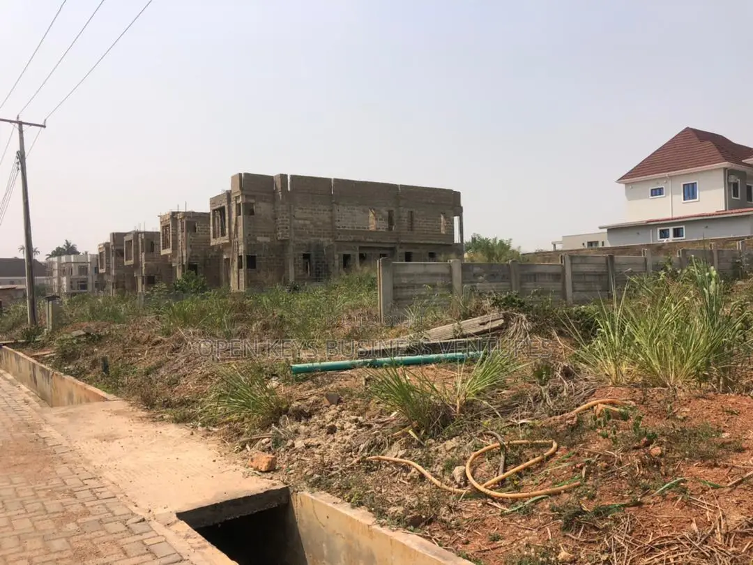 1000sqm of Land
