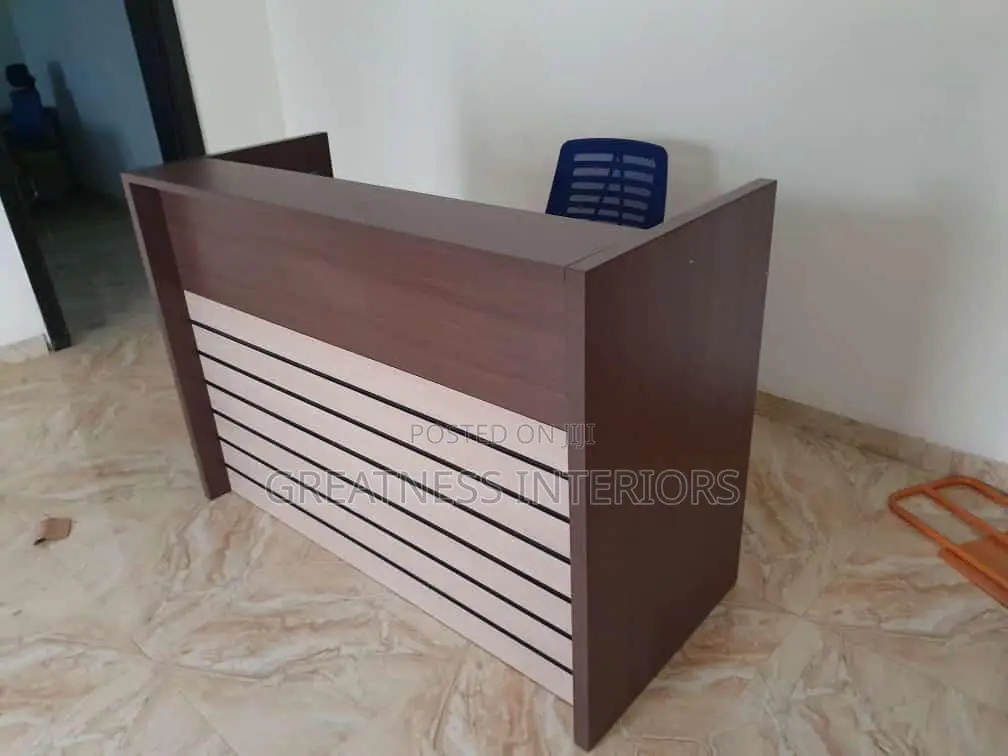 High Luxurious Imported Receptionist Table (1.2meter)