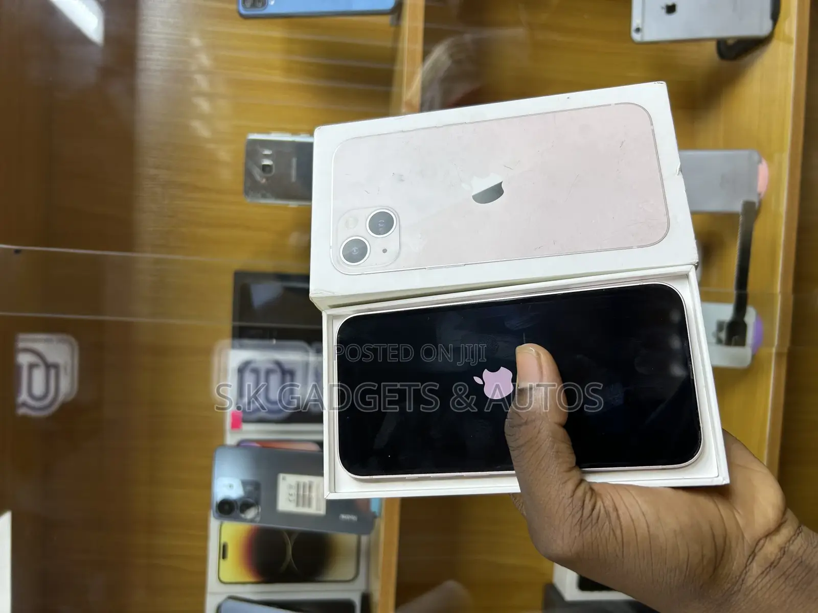 Apple iPhone 13 128 GB Pink