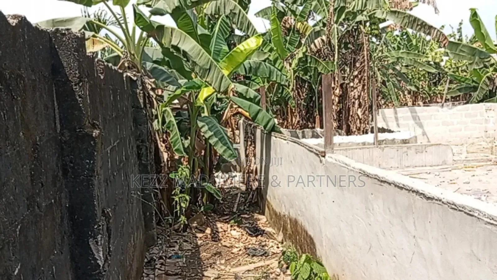 For Sale : 450 SQMTS at Cedarwood Estate, Off Sars Road, Ph