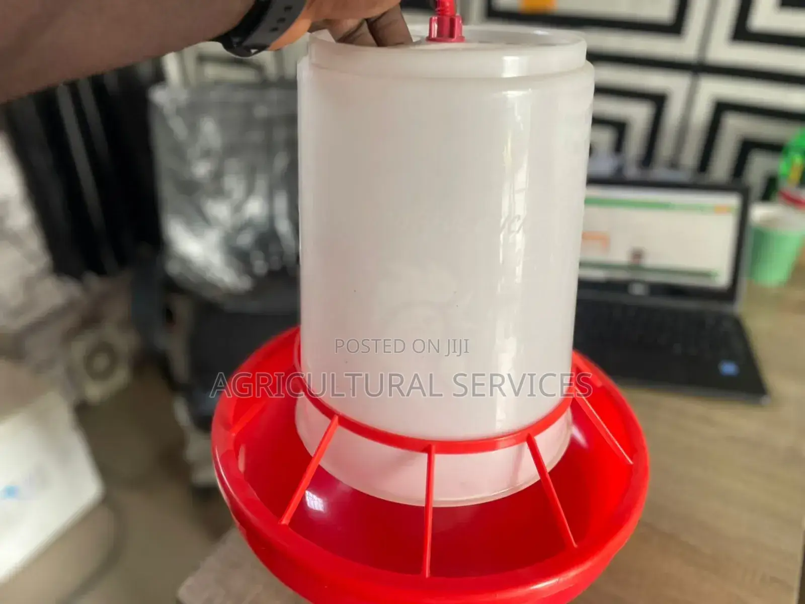 8kg Hanging Feeder