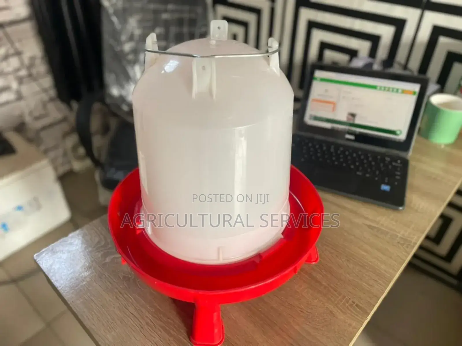 Hanging Drinker With Stand 11 Litre
