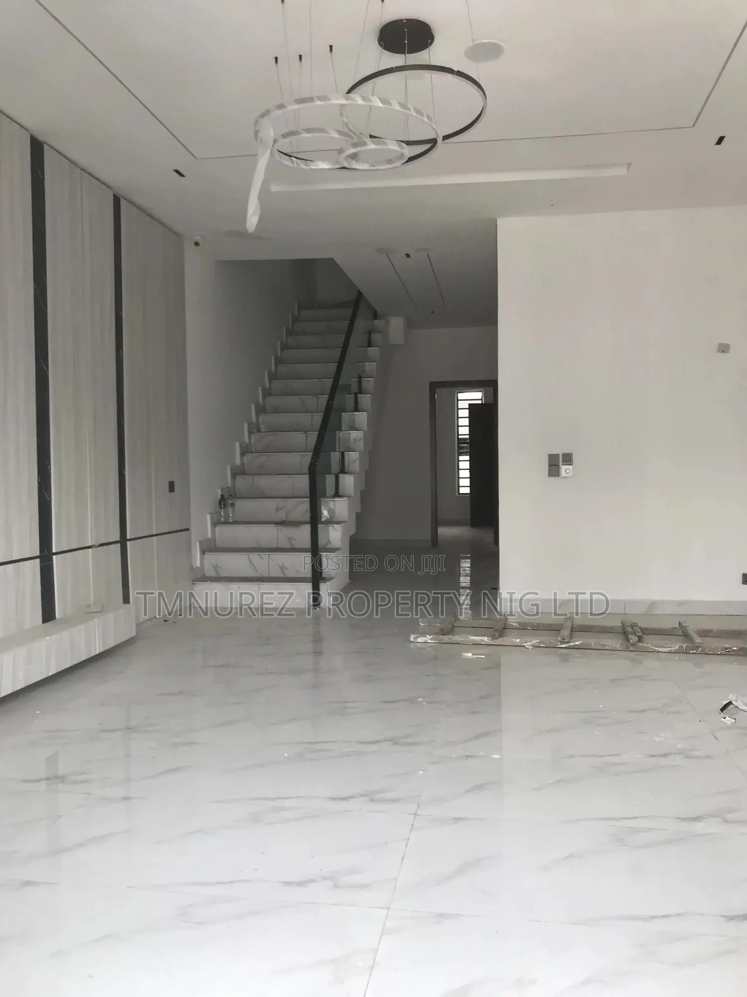 4bdrm Duplex in Orchild, Chevron for sale