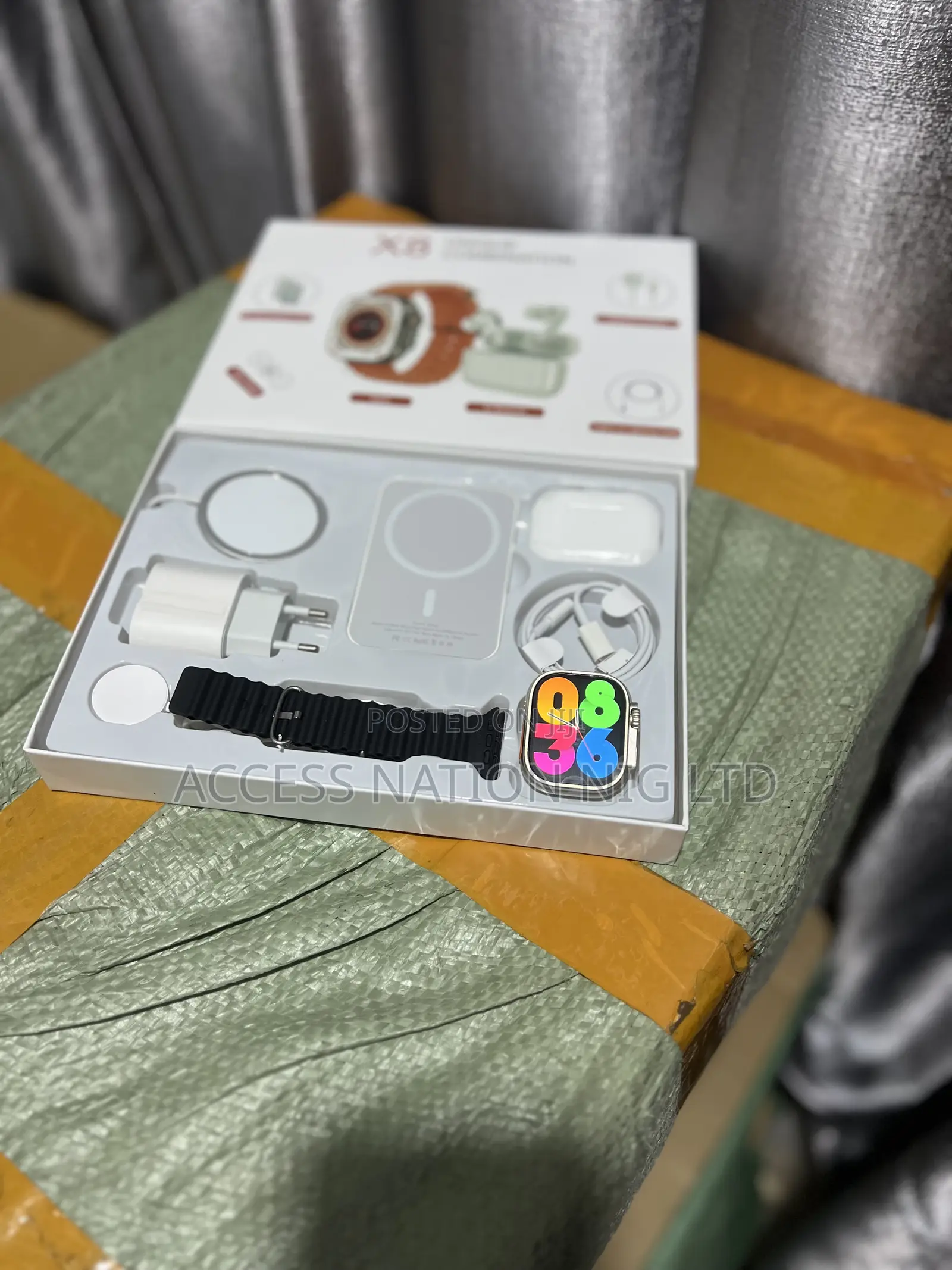 X8 Unique Combination Smart Watch With Magsafe Powerbank