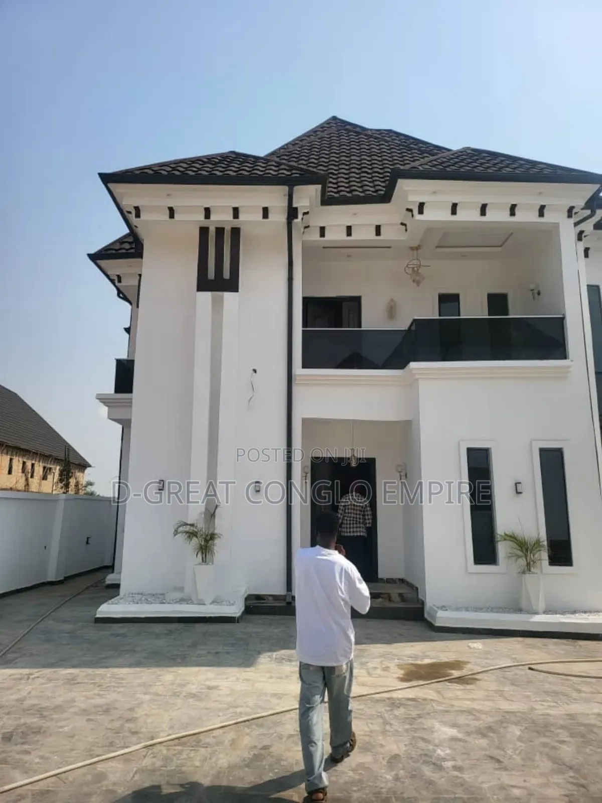 4bdrm Duplex in Ibusa Rd, Oshimili South for sale