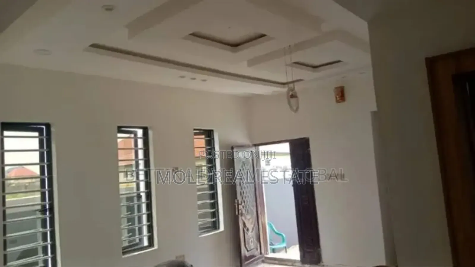6bdrm Duplex in Estate, Akute Ajuwon for sale