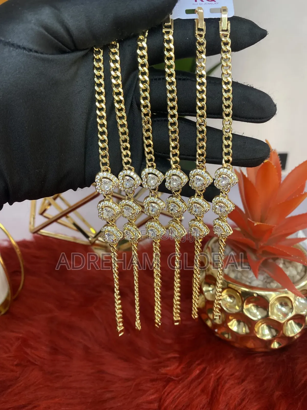 Quality Fashion Stoned Gold Hand Bracelet