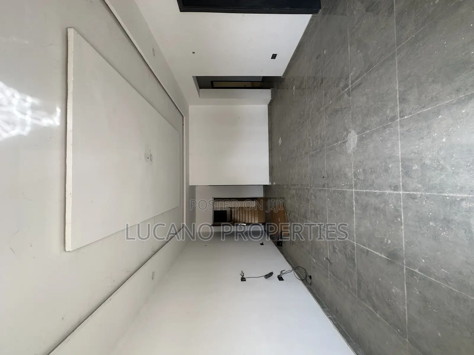 3bdrm Block of Flats in River Park Estate, Lugbe District for sale