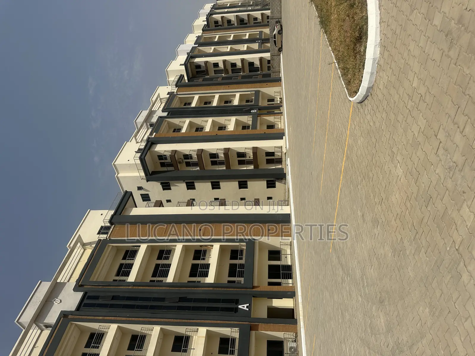 3bdrm Block of Flats in River Park Estate, Lugbe District for sale