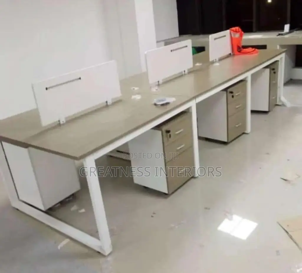 Top Notch Quality Imported Work Station by 6