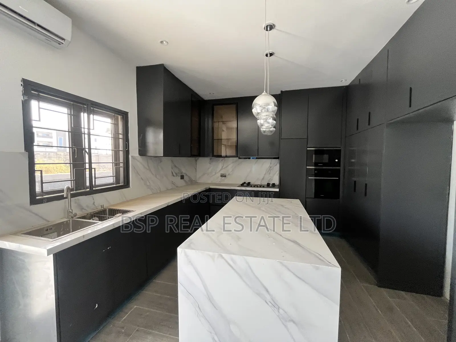 4bdrm Townhouse/Terrace in Jahi for sale