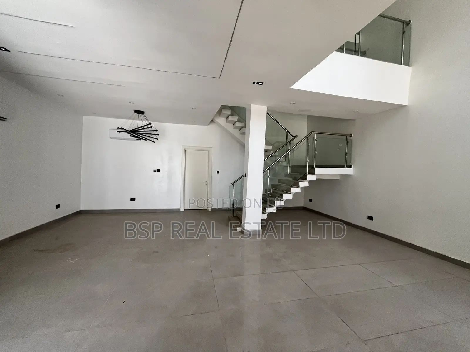 4bdrm Townhouse/Terrace in Jahi for sale