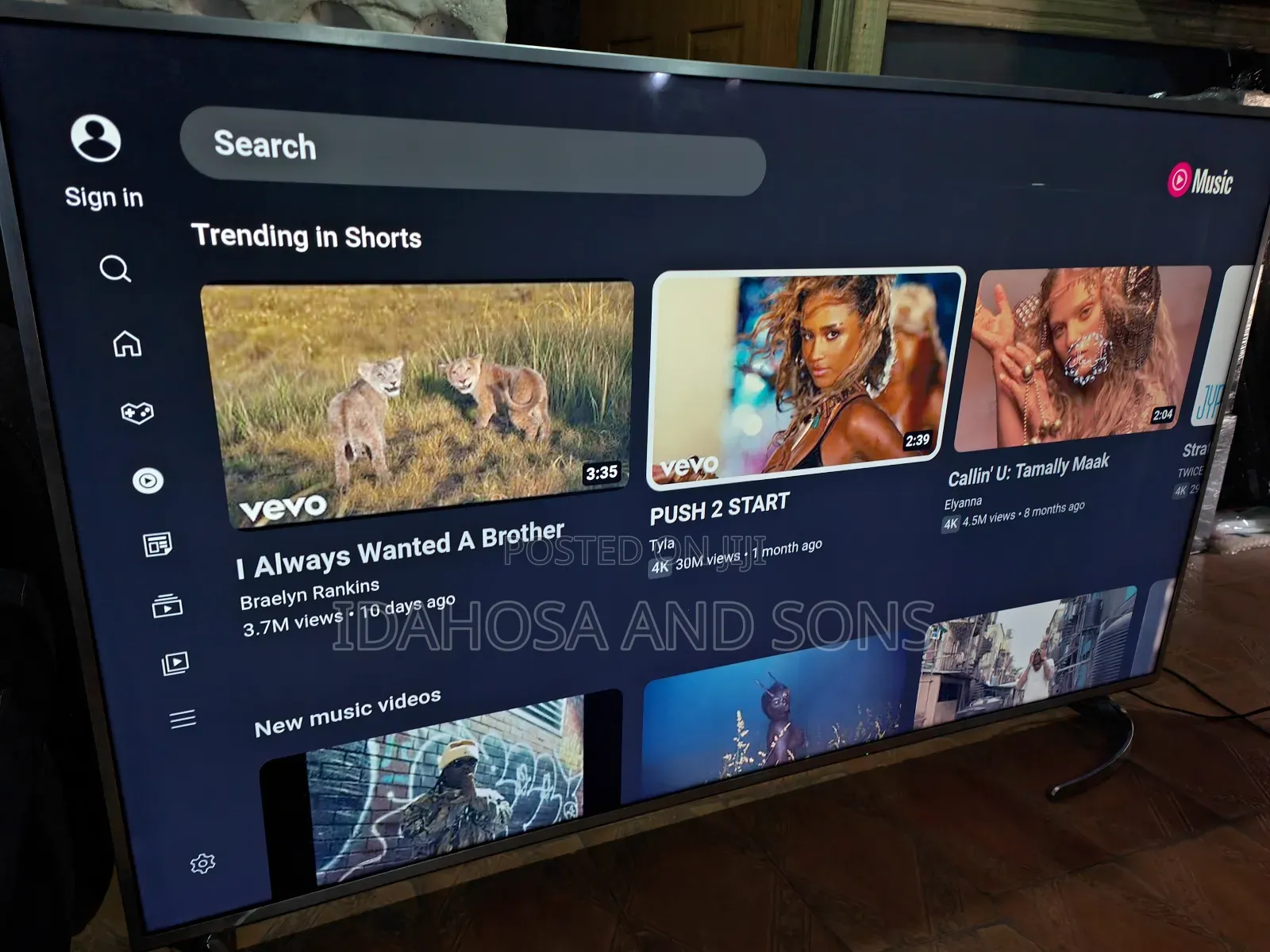 65inchs Panasonic Smart Internet Tv