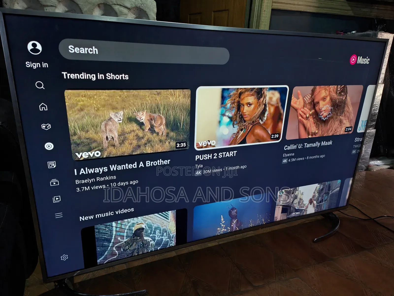 65inchs Panasonic Smart Internet Tv