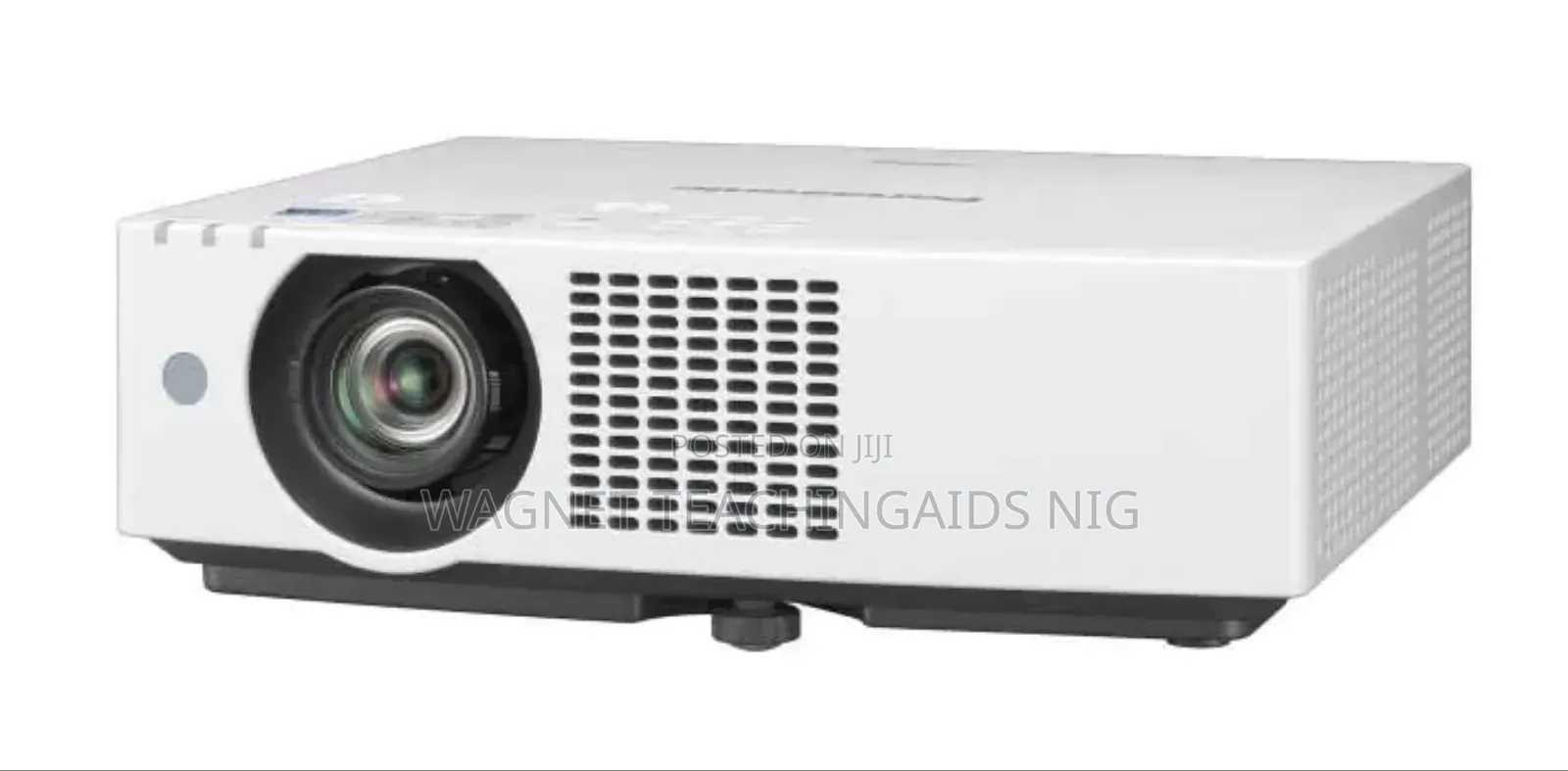 Panasonic PT-VMZ51 5200lumens Projector