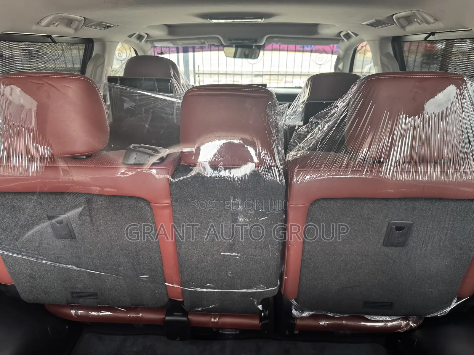 Lexus LX 570 AWD 2018 Gold