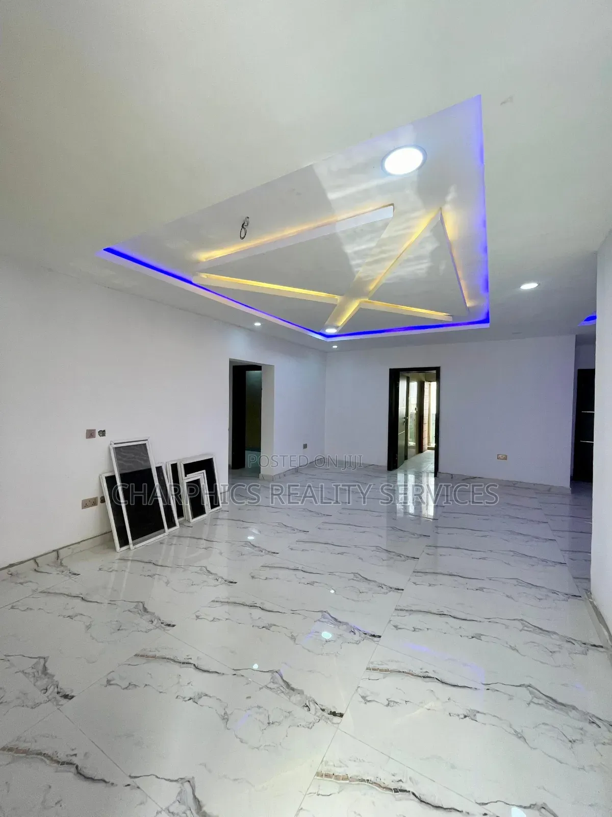 2bdrm Apartment in Lekki Phase 1 for sale