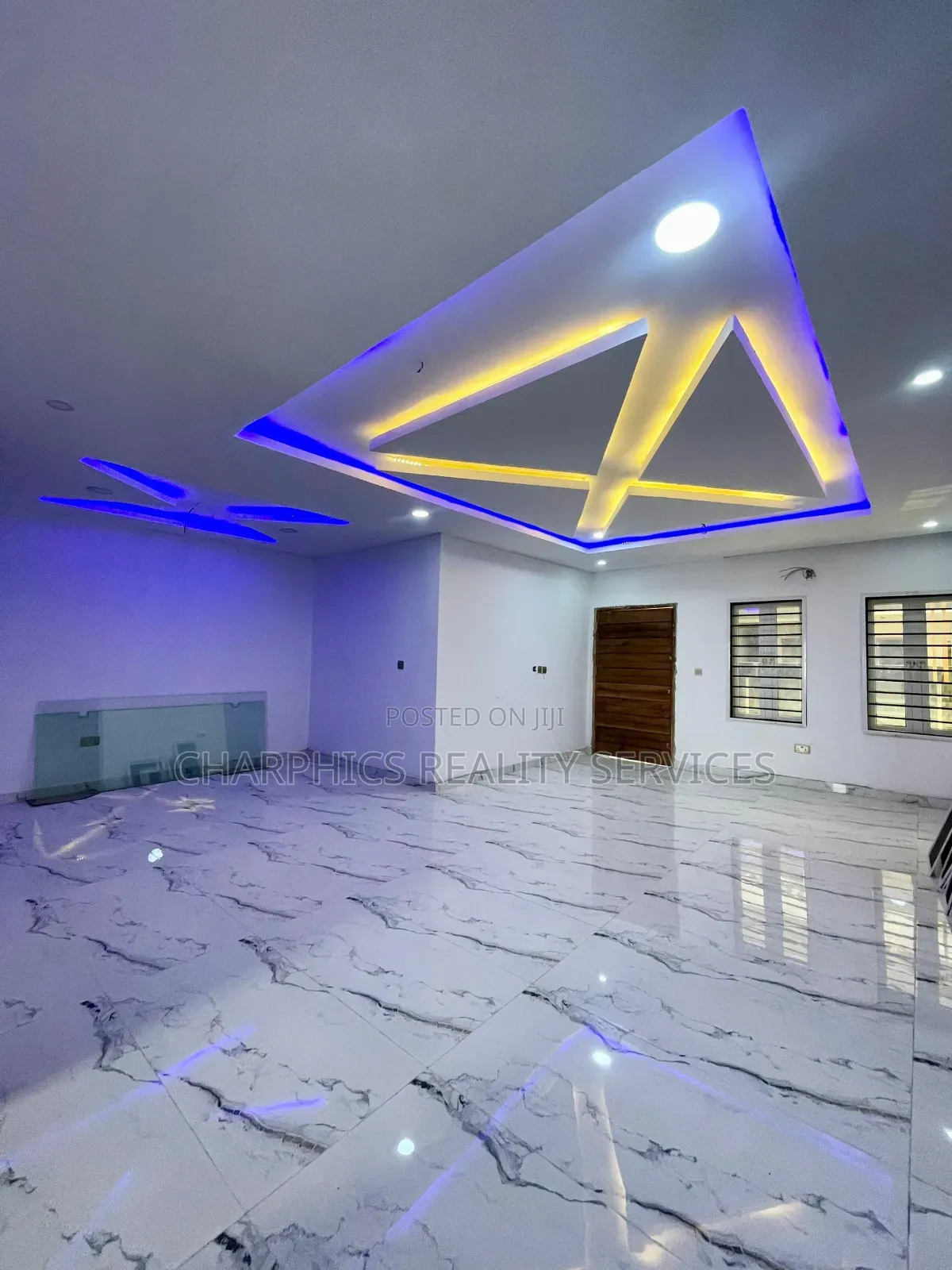 2bdrm Apartment in Lekki Phase 1 for sale