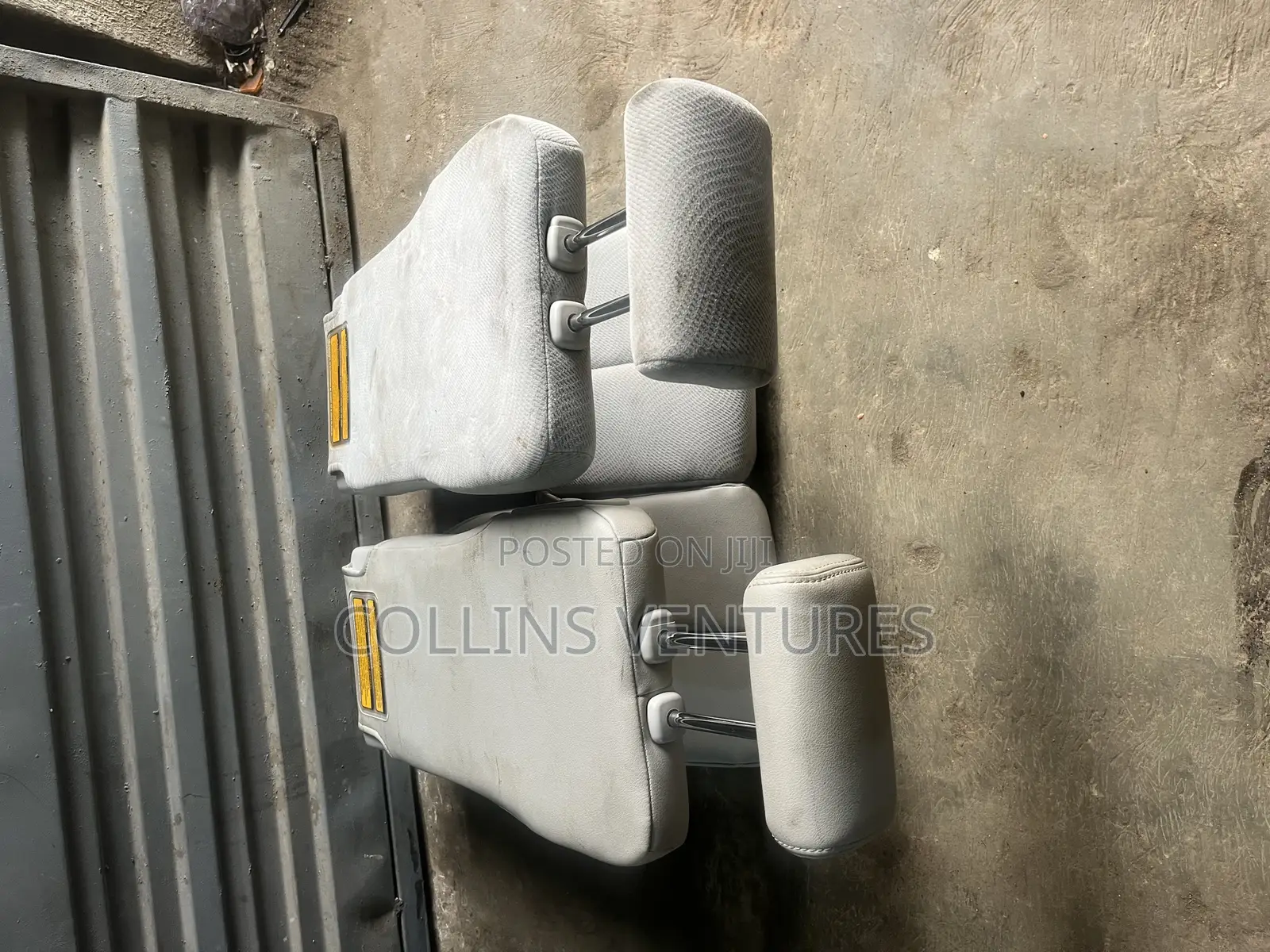 Small Middle Seat Toyota Sienna 2012-18 Available