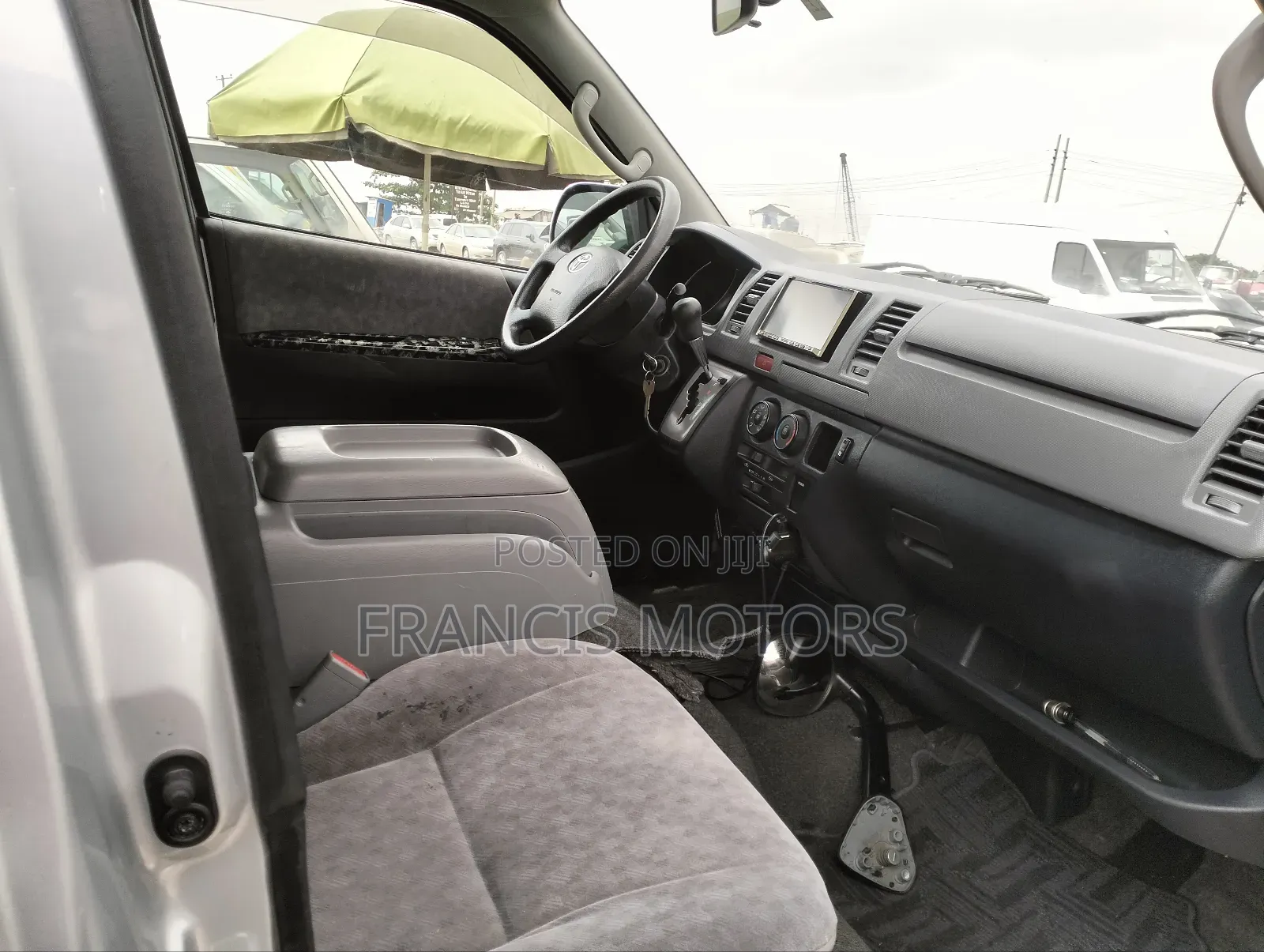 Toyota Grand HiAce 2015 Grey