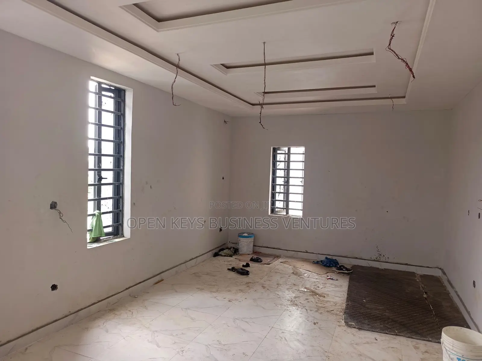 5bdrm Duplex in New Bodija for sale