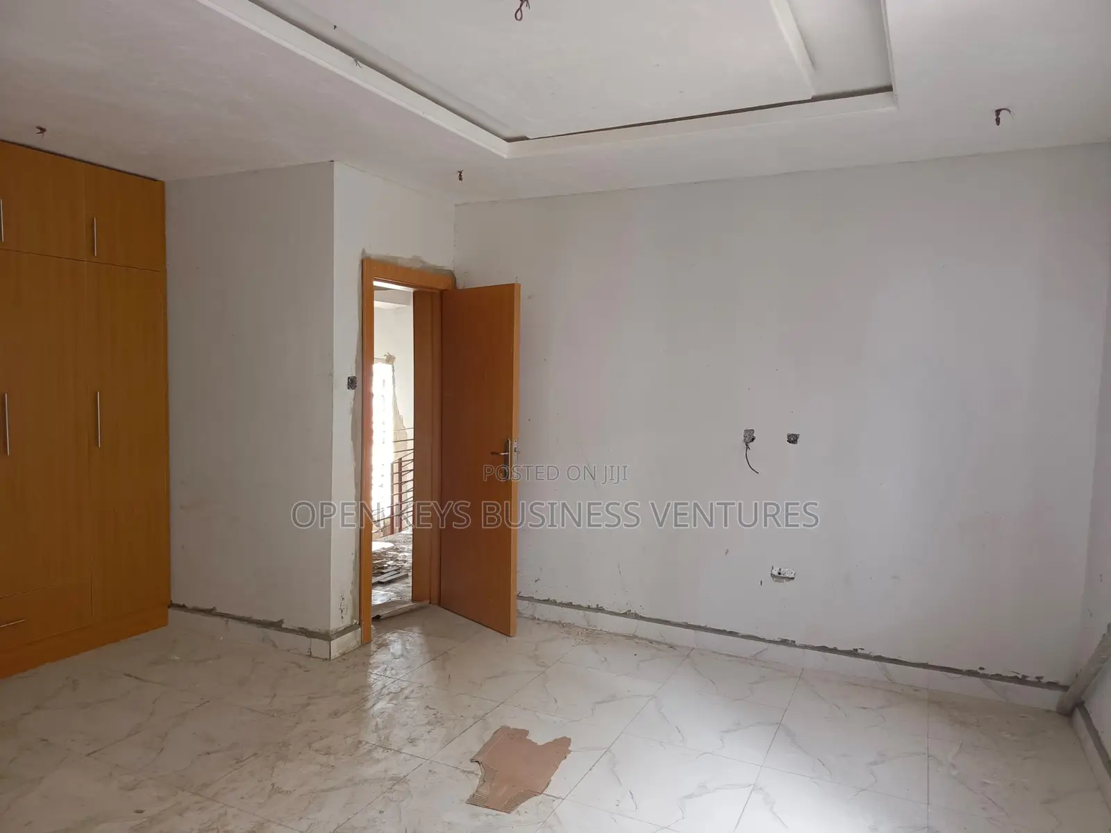 5bdrm Duplex in New Bodija for sale