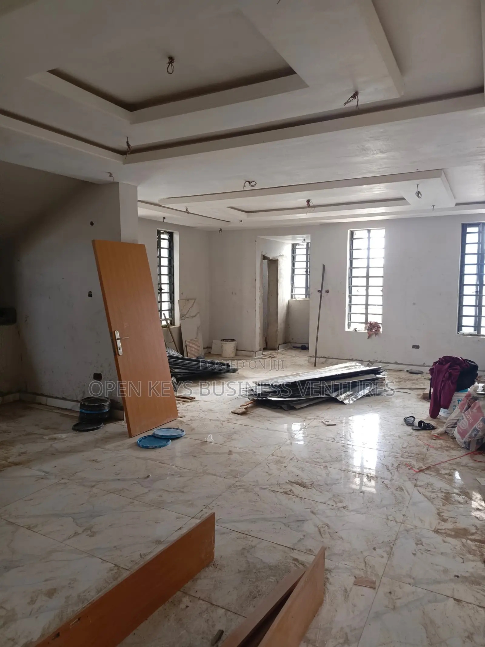 5bdrm Duplex in New Bodija for sale