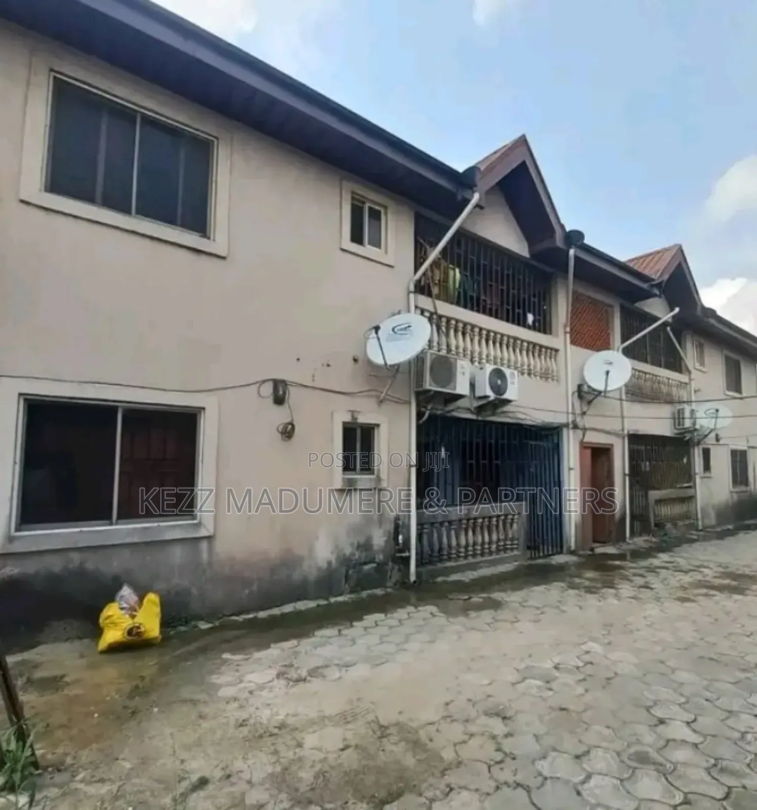 6bdrm Block of Flats in Rumuodomaya , Port, Ruuodomaya for sale