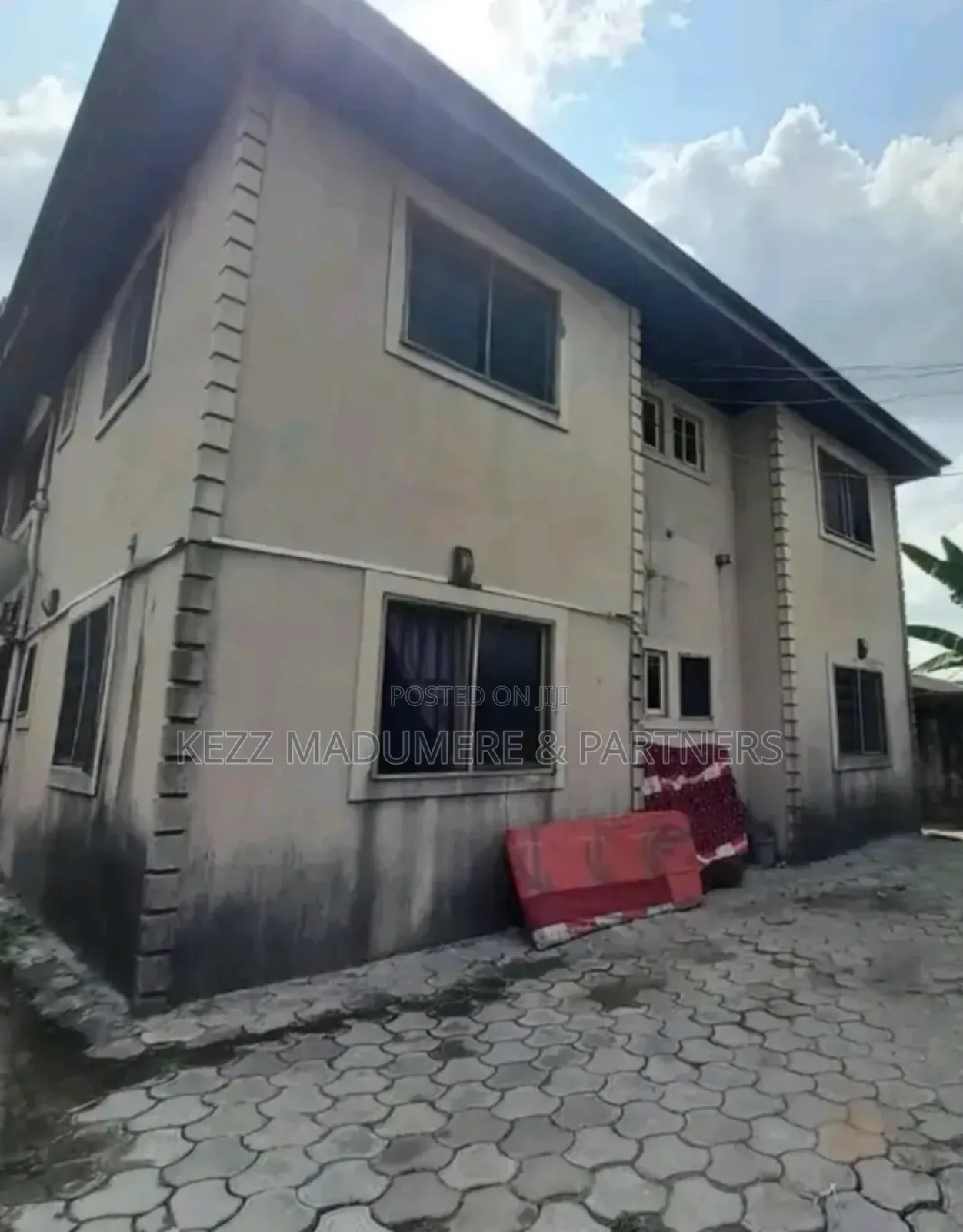 6bdrm Block of Flats in Rumuodomaya , Port, Ruuodomaya for sale