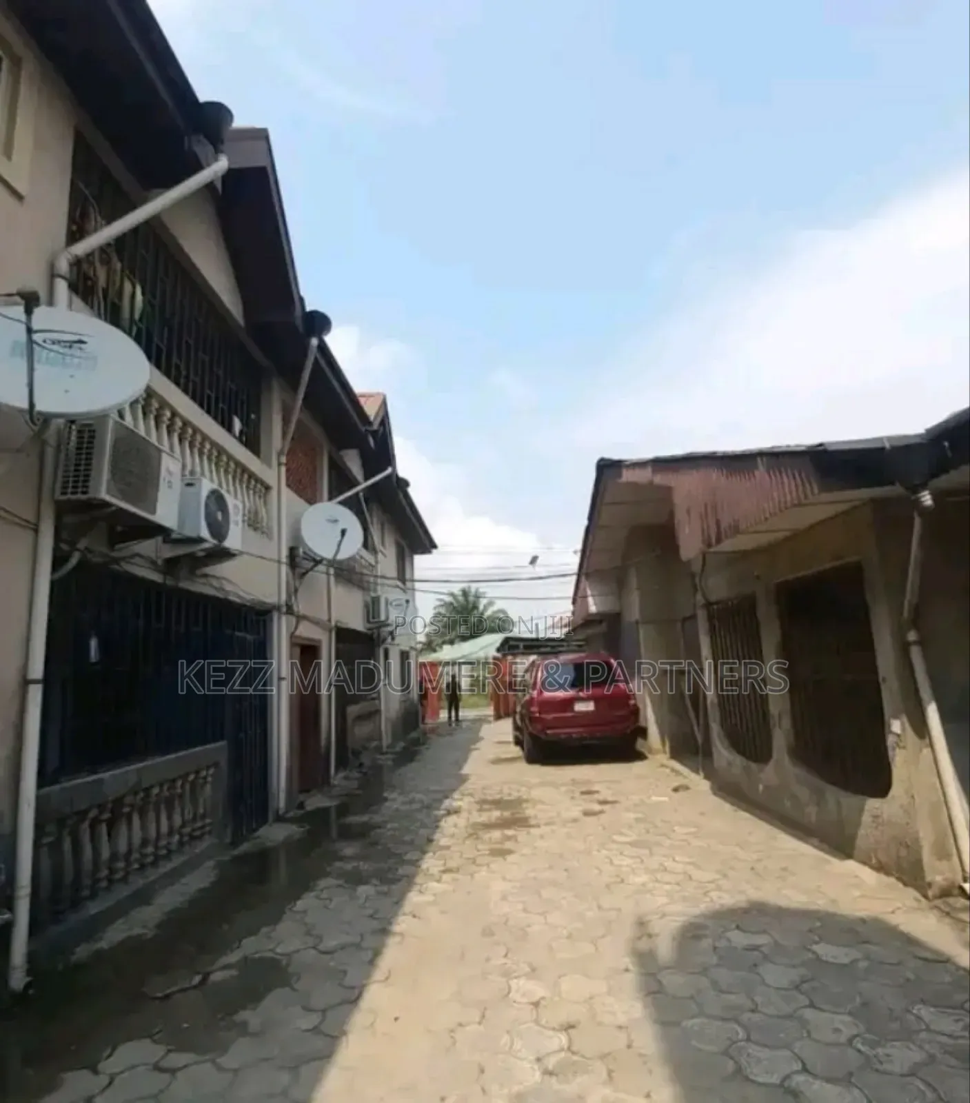 6bdrm Block of Flats in Rumuodomaya , Port, Ruuodomaya for sale