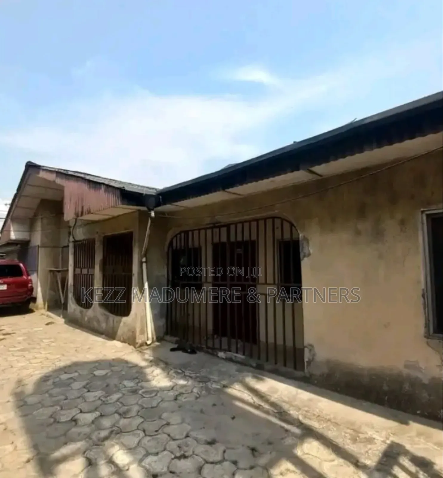 6bdrm Block of Flats in Rumuodomaya , Port, Ruuodomaya for sale