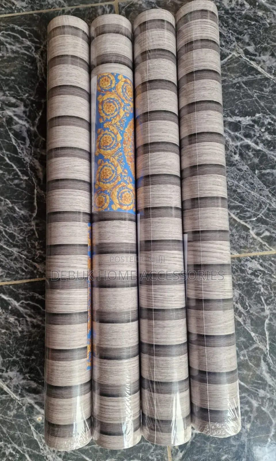 Lovely Flutted Wallpaper