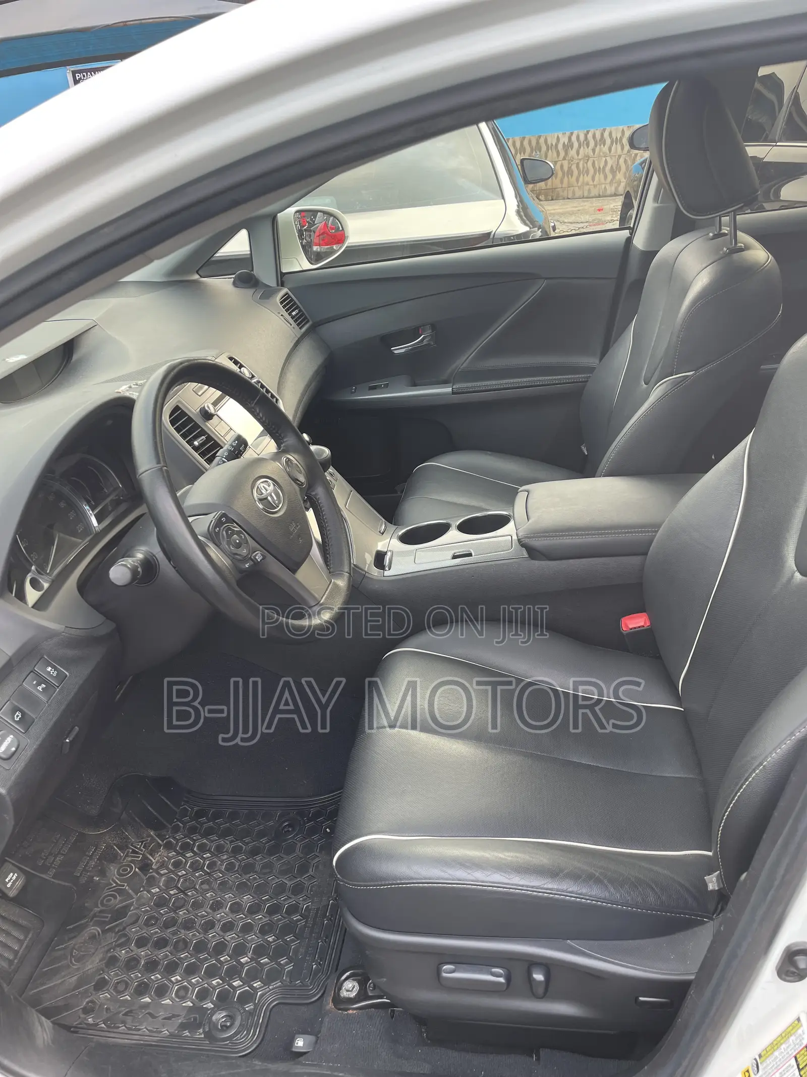 Toyota Venza 2015 White