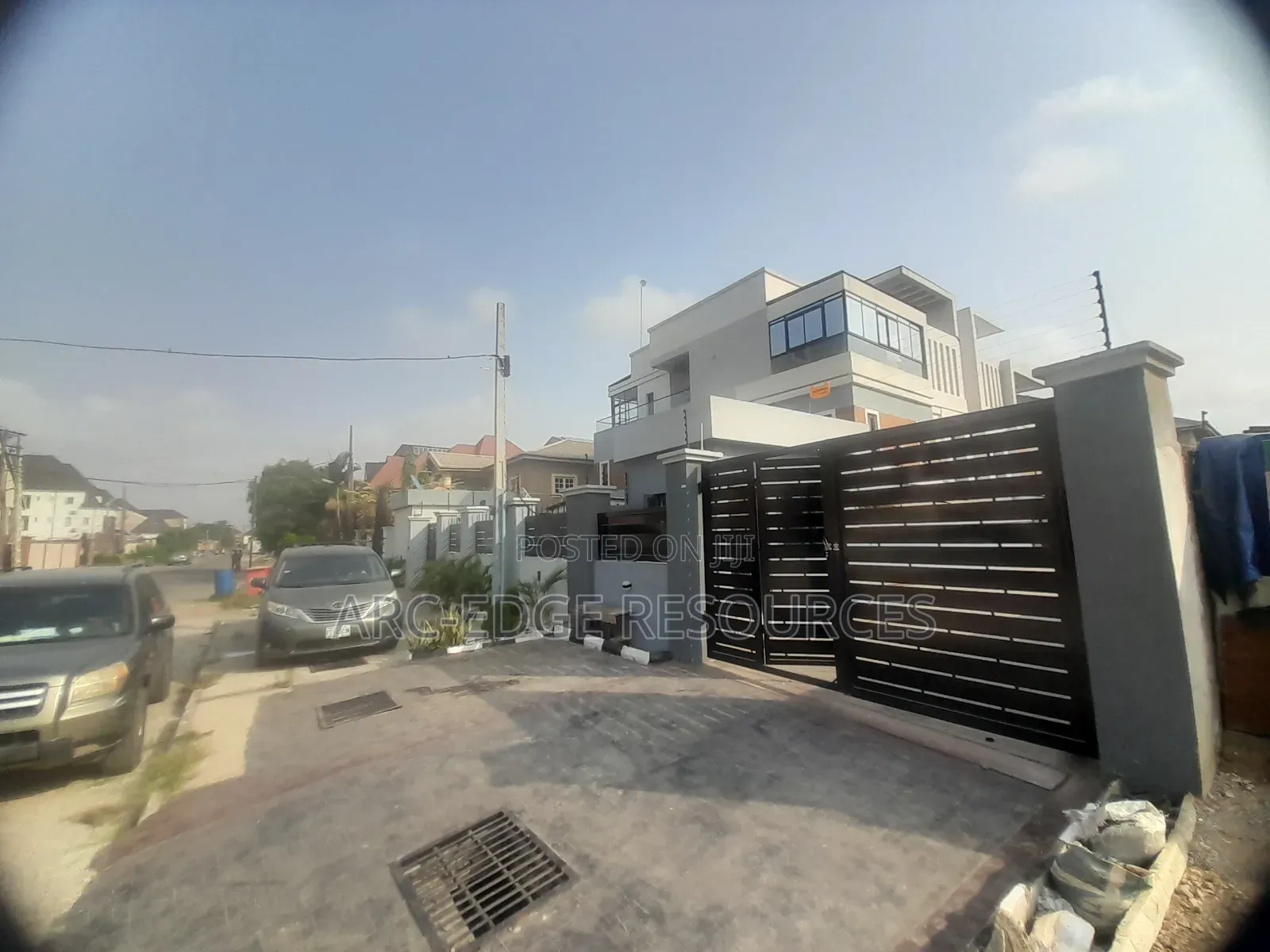 5bdrm Duplex in Amuwo-Odofin for sale