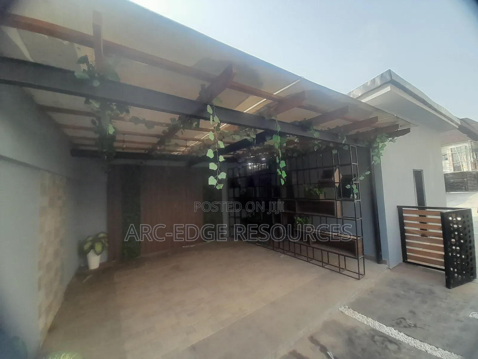 5bdrm Duplex in Amuwo-Odofin for sale