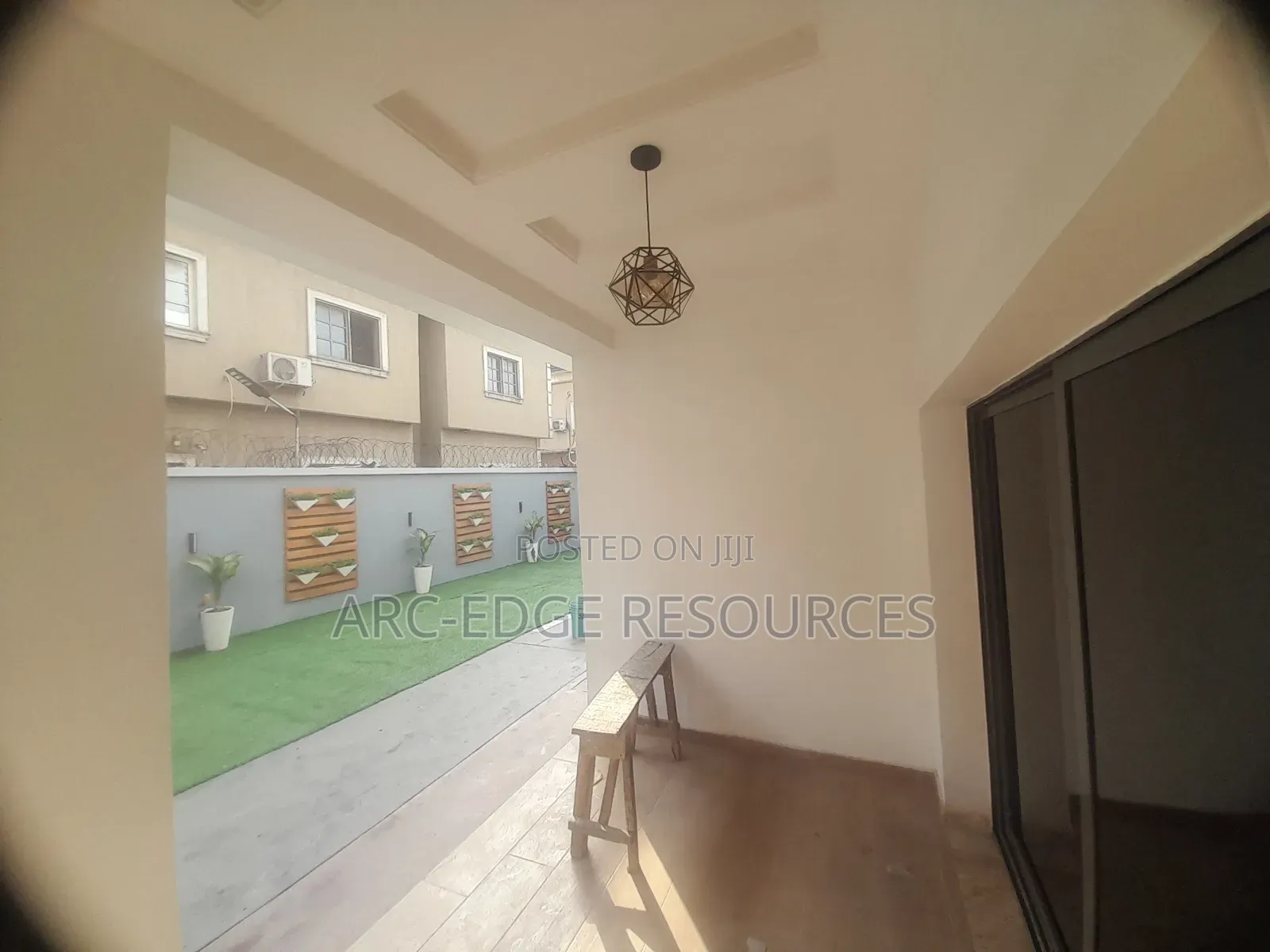 5bdrm Duplex in Amuwo-Odofin for sale